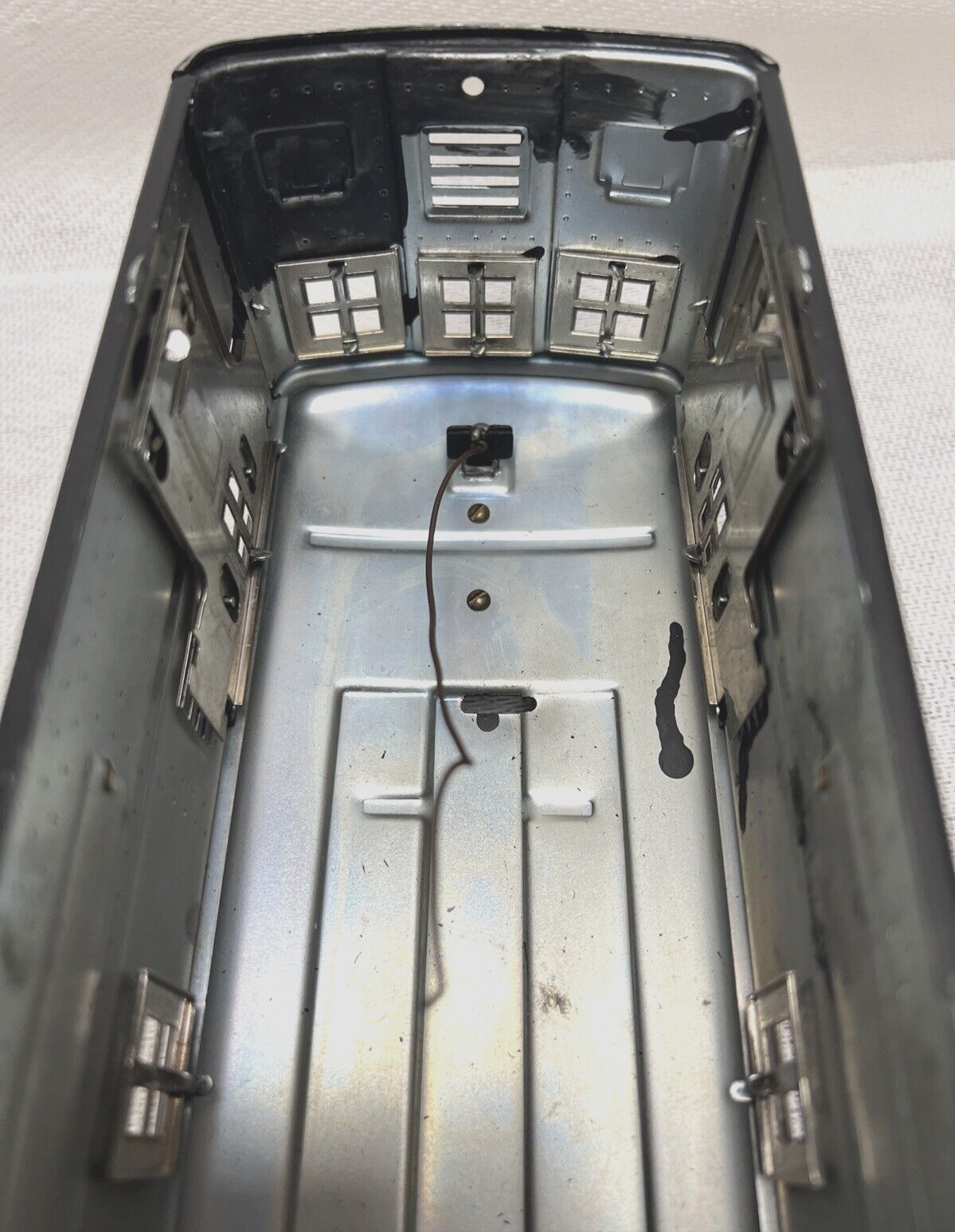 LIONEL,WILLIAMS,MTH STANDARD GAUGE REPAINTED BLACK 9E ELECTRIC LOCOMOTIVE SHELL