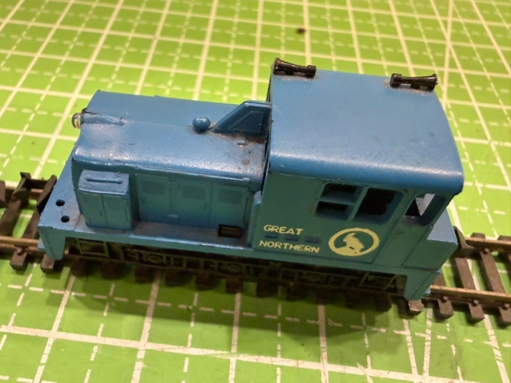Atlas LOT OF 2 #2162 N-Scale WDT Diesel Loco Switcher Great Northern (Blue) READ