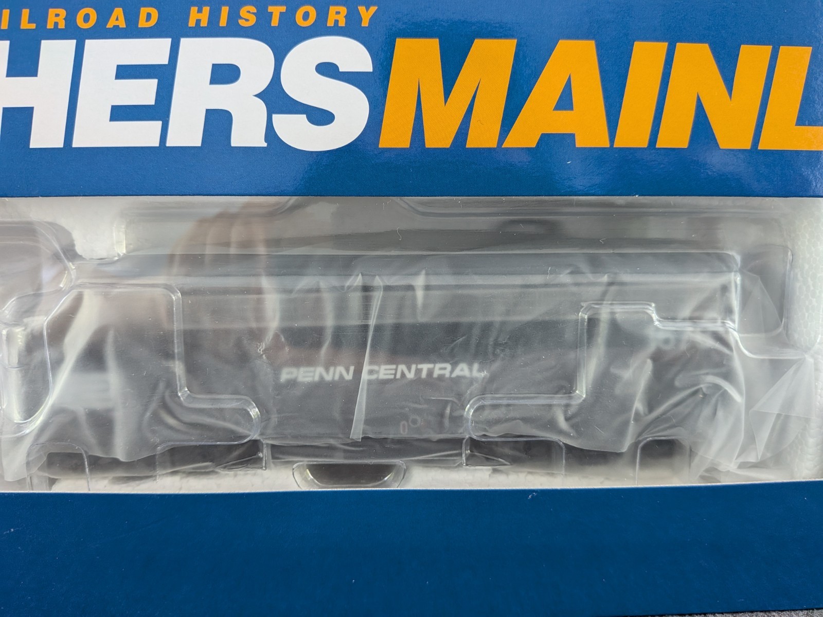 Walthers Mainline HO F7A, Penn Central #1678, #910-19986, DCC/Sound.