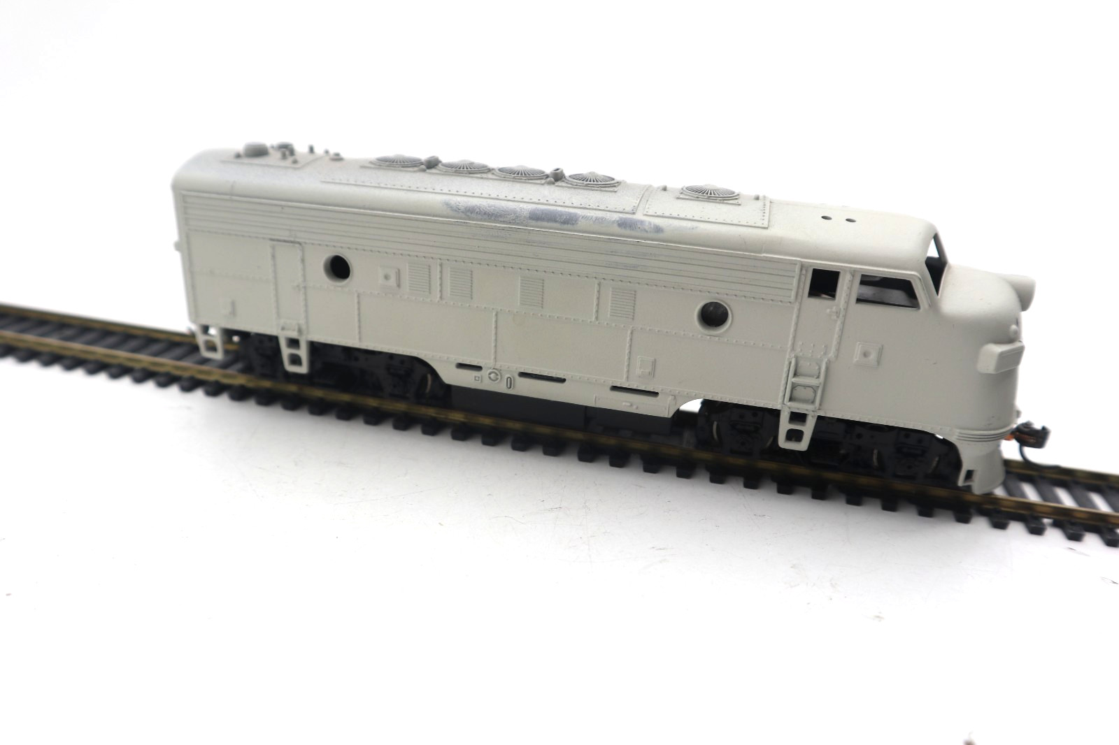 Vintage Athearn, HO, Repainted White F-7 Diesel Engine, C-7 EX