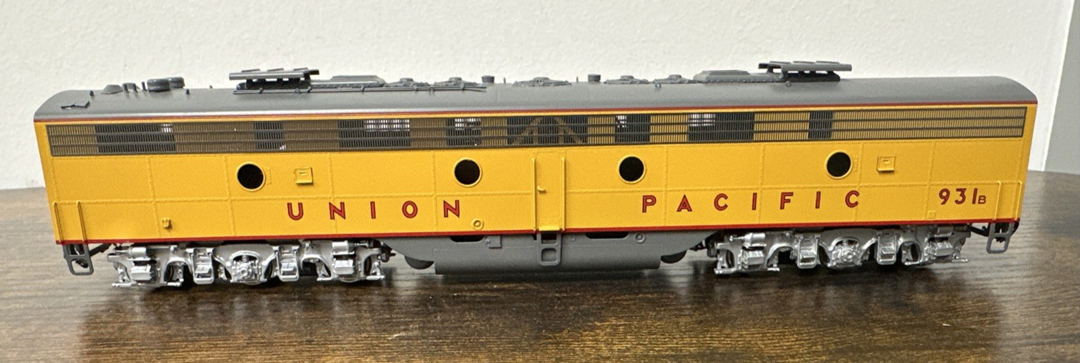 Challenger Imports, Ltd. HO Brass #2467.1x Union Pacific E9B #931B Factory Paint