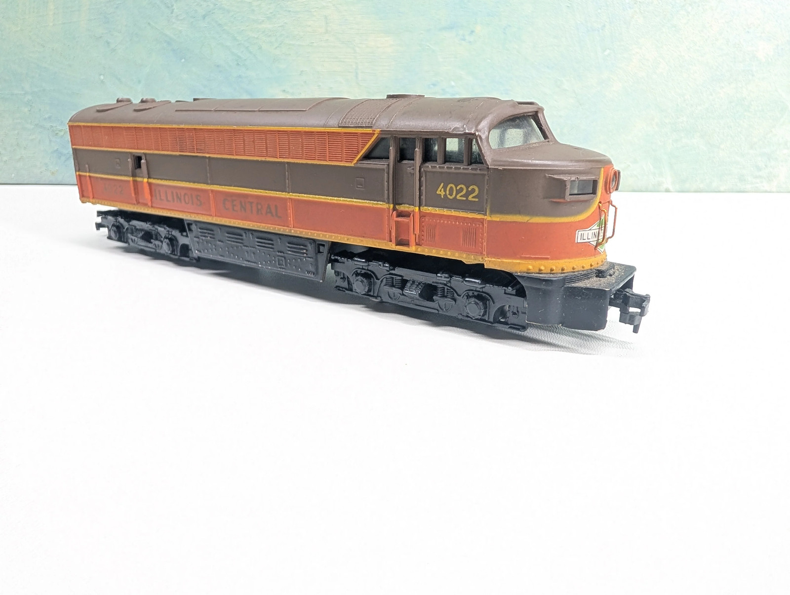 AHM HO Scale FM C-Liner Diesel Locomotive Illinois Central IC #4022 Tested! DC