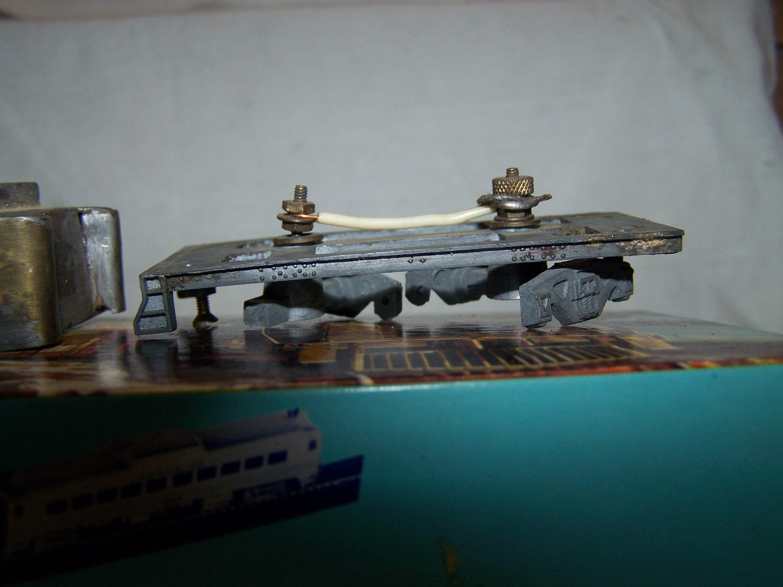 HO Scale Metal Oil Slope Back Tender