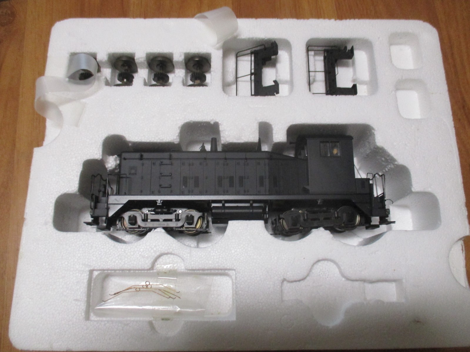 S Helper 00092 Undec SW-9 Diesel (5/31/26 Garber Coll) Scale DC
