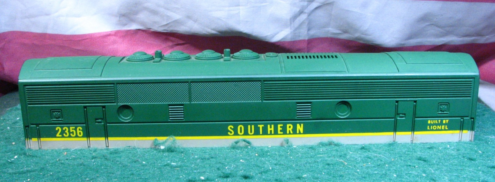 Excellent Lionel # 2356 Southern F3 B Unit Reproduction Body Shell; For Parts