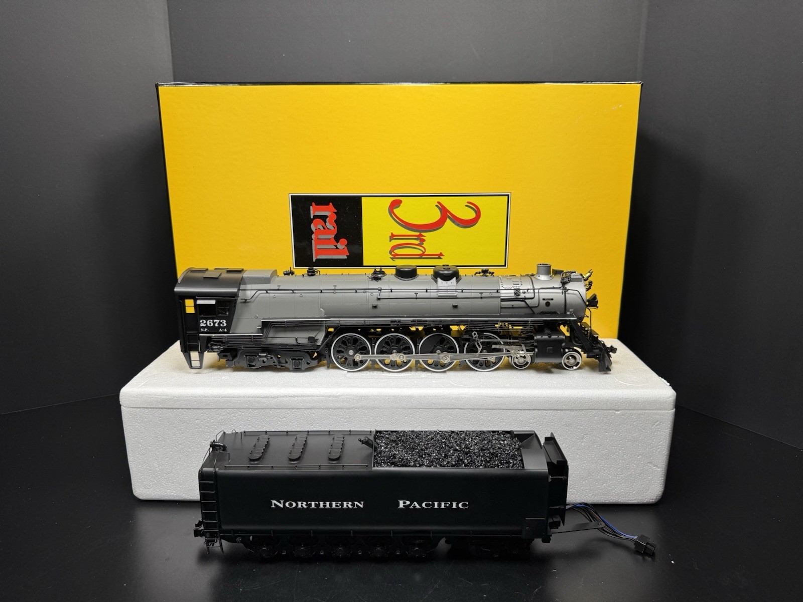 Sunset 3rd Rail brass TMCC Northern Pacific A Class 8-4 steam engine #2673 LNIB