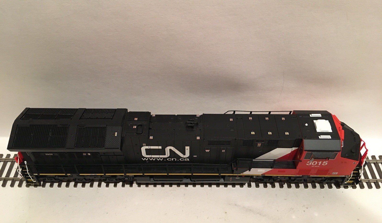 HO Intermountain Canadian National ET44AC Diesel Locomotive CN #3015 DCC SOUND