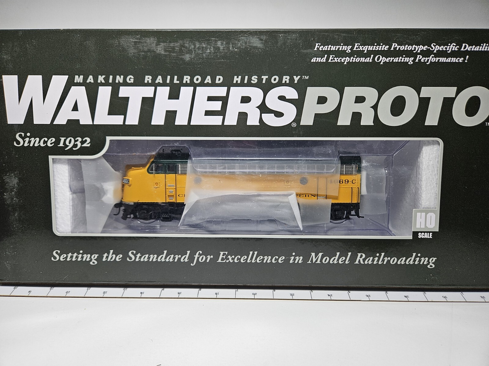Walthers C&NW EMD F7A #4069-C Equipped With Tsunami Sound & DCC