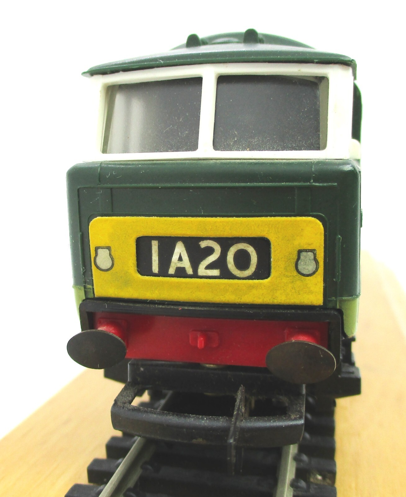 Hornby R758 First Edition Class 35 Hymek BR Green with Paper Yellow Ends Mint