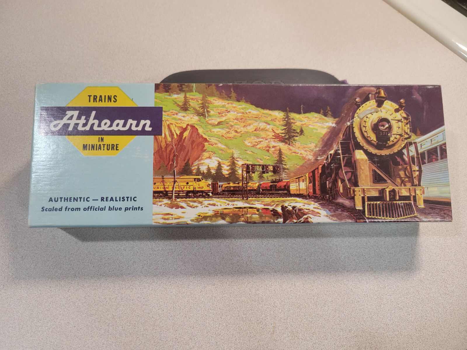 HO Scale DCC READY Athearn PA-1 Diesel Locomotive Pennsylvania #5750 Tuscan Red