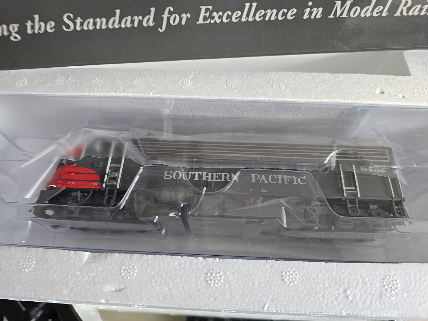 42559 Walthers HO EMD FP7 & F7B – LokSound 5 Sound & DCC Southern Pacific