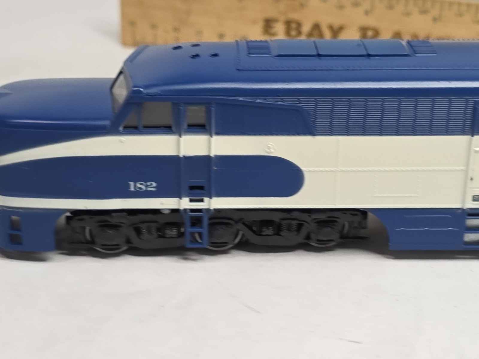 Athearn HO 3310 Nickel Plate Road 182 PA-1 Diesel Loco Clean Needs Motor Mounts