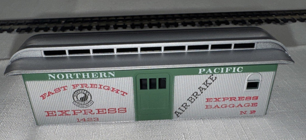Roundhouse (MDC) HO Scale Overton Baggage – Kit #3741 – Overland Dispatch
