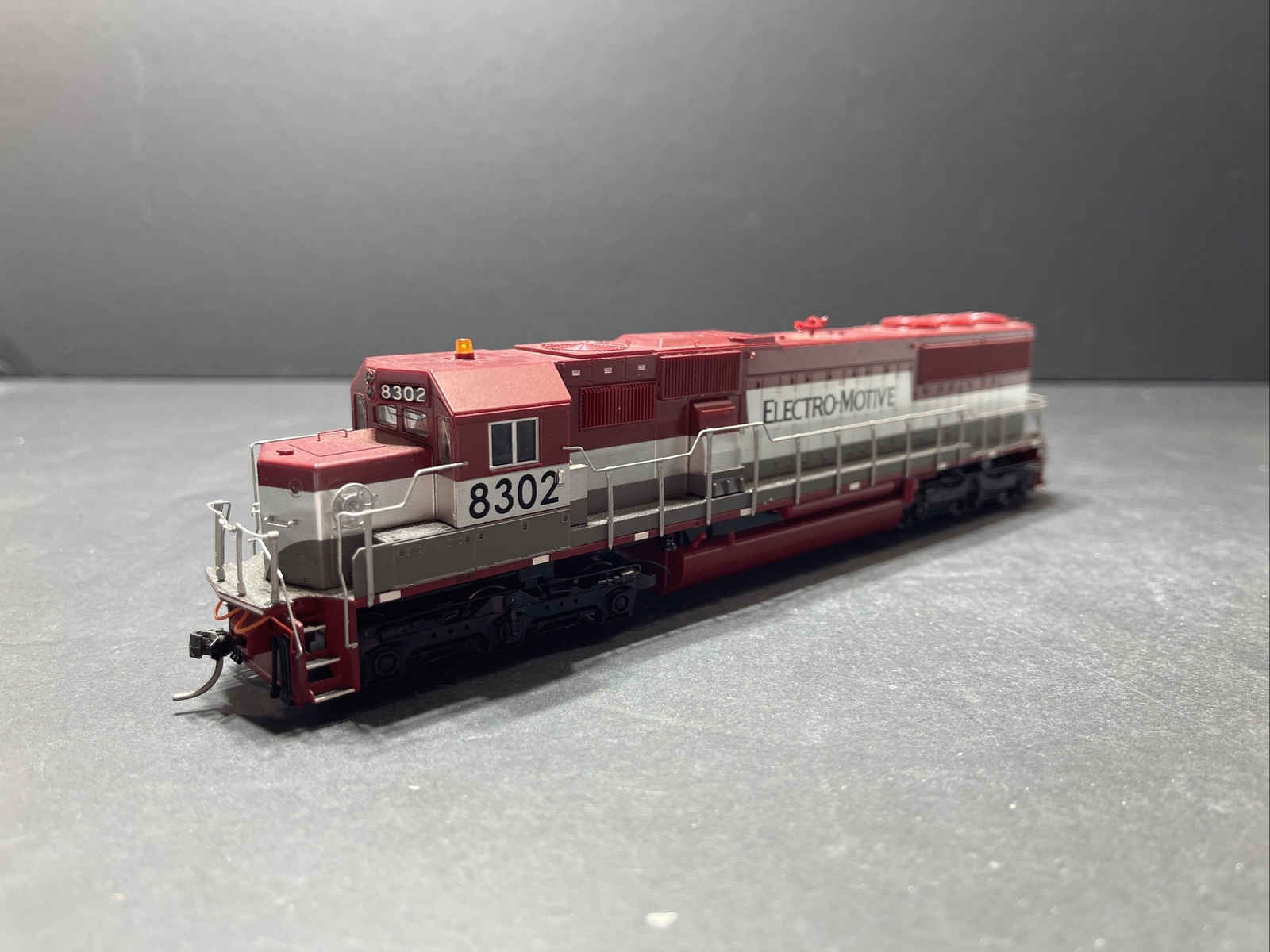 PROTO 2000 SD60 23504 EMD 8302 DCC HO SCALE DIESEL LOCOMOTIVE ENGINE