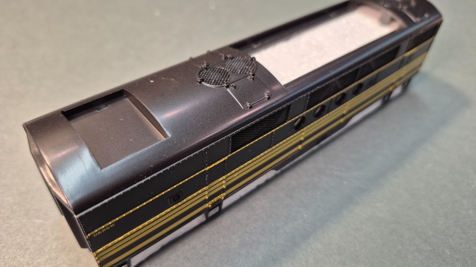 HO Scale Stewart, FT-B EMD Diesel Locomotive, D&RGW, Black & Yellow DUMMY
