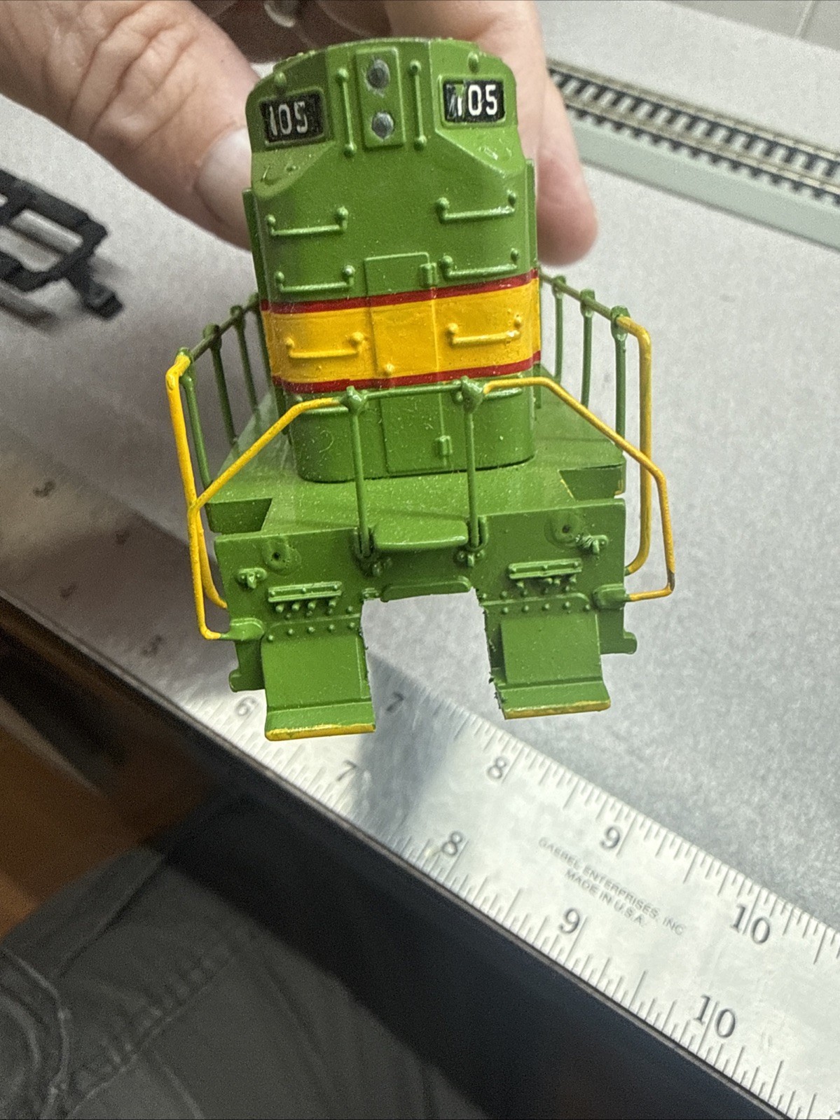 Athearn RS11 ALCO AIR TANKS FILLED IN ON FRAME this One Has Me Stumped Ho look