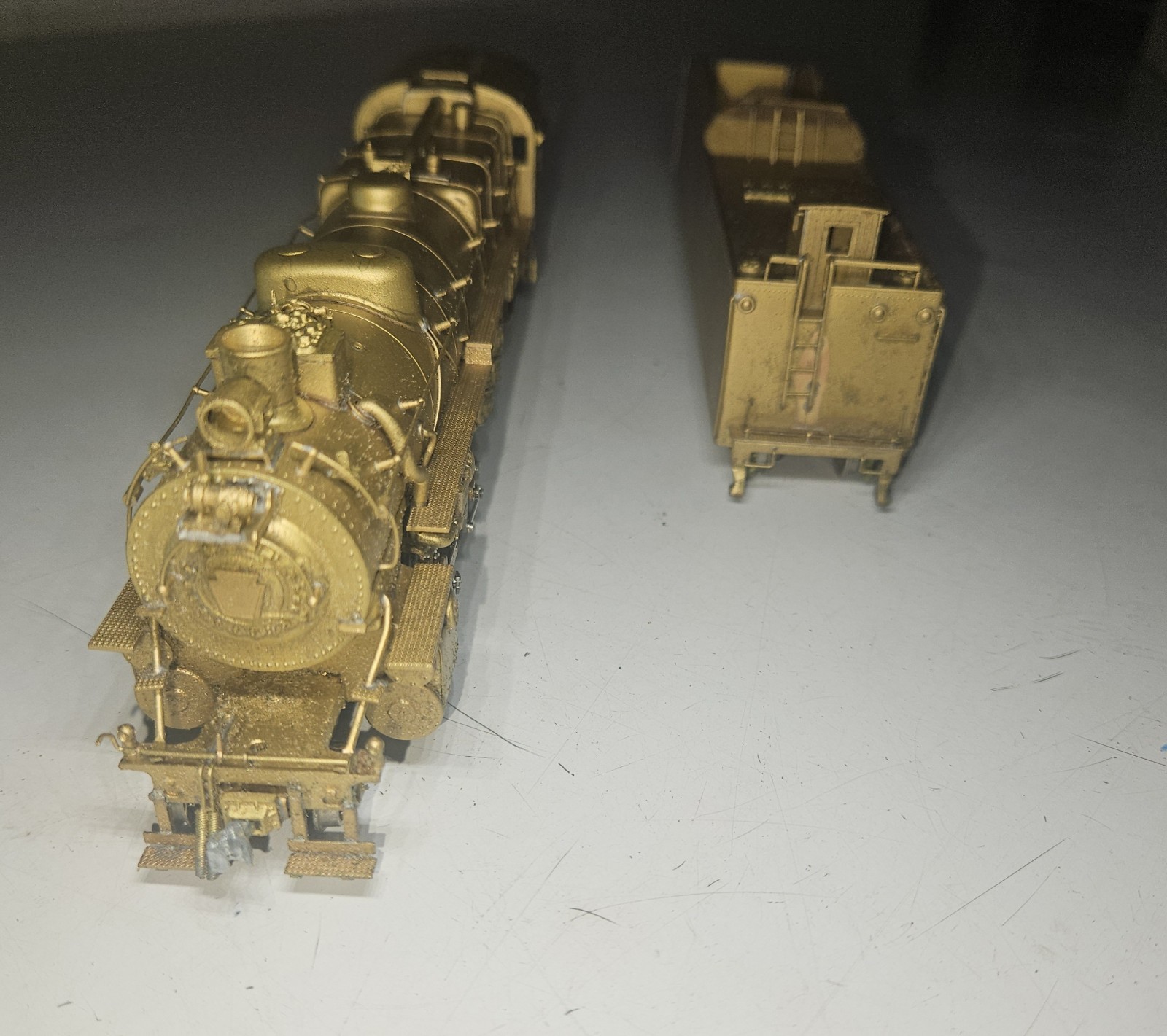 WESTSIDE MODEL CO. HO SCALE BRASS STEAM LOCOMOTIVE AND TENDER, PENNSYLVANIA M-1A