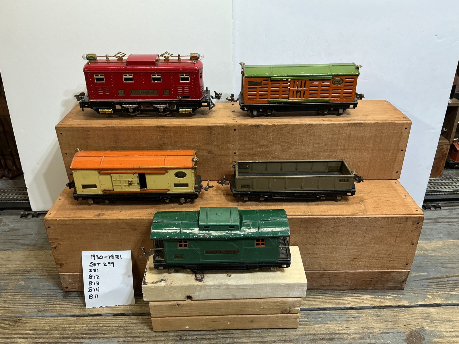 Lionel Loco 251e Red With 4 Cars Prewar O Gauge TESTED Restored (?) SET # 299