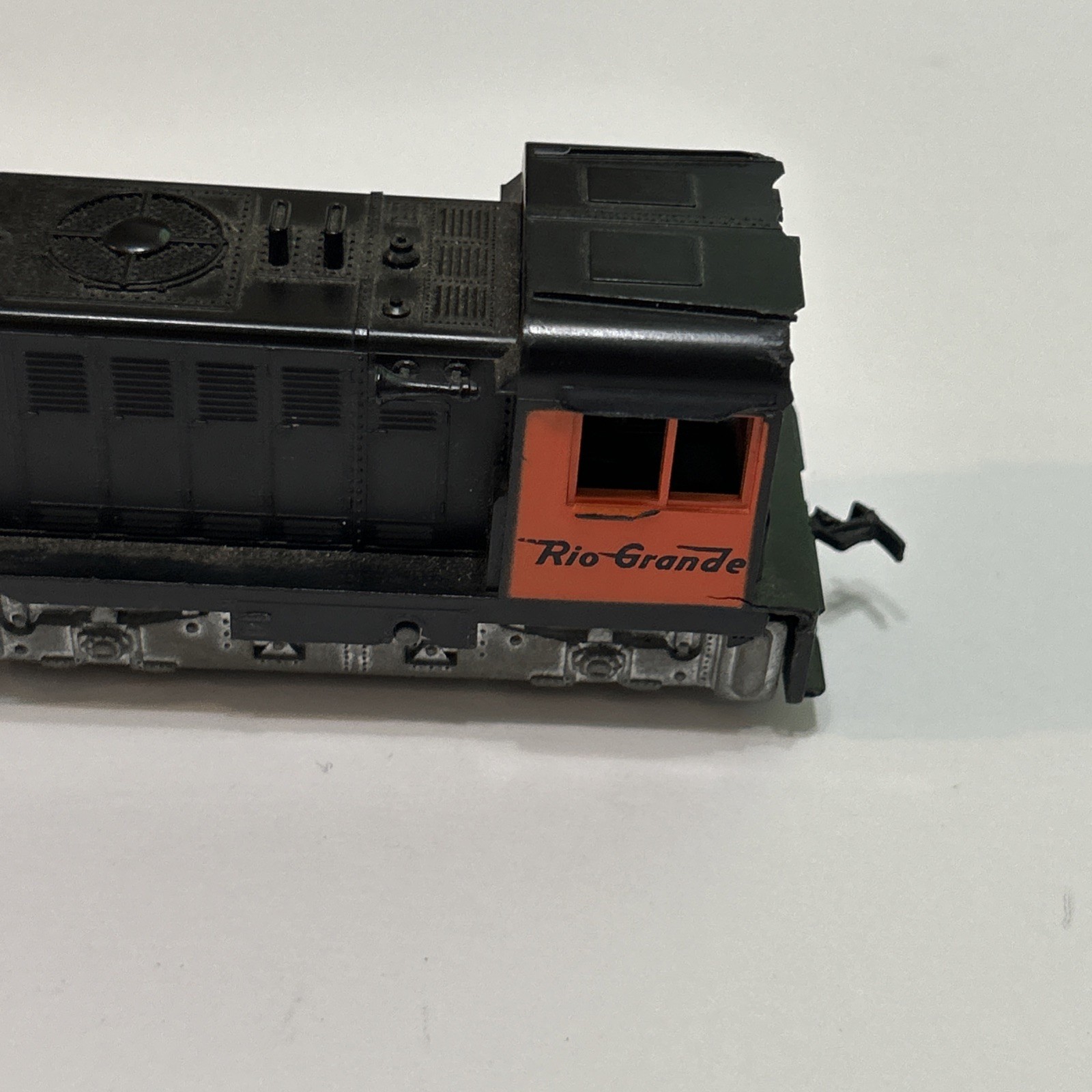 Athearn Lionel 1:87 Rio Grande ‘Hustler’ Rubber-Band Drive Diesel Loco Runs!