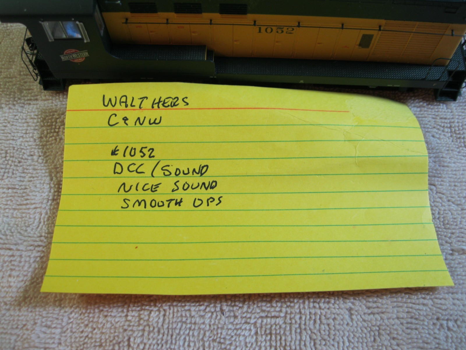 HO Scale Walthers CN&W #1052 DCC with Sound Operates nice and smooth [Lot 143]