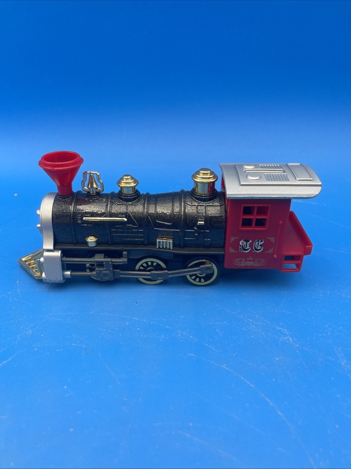 Vintage ToySmith 7042 Pull Back Train Locomotive Toy Red And Black WORKS