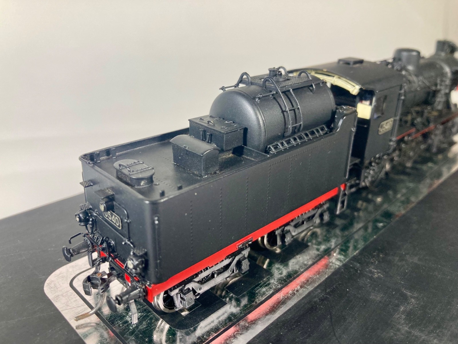 Trainbuilder – Victorian Railways – J Class # J540 Black & Red Steam Locomotive