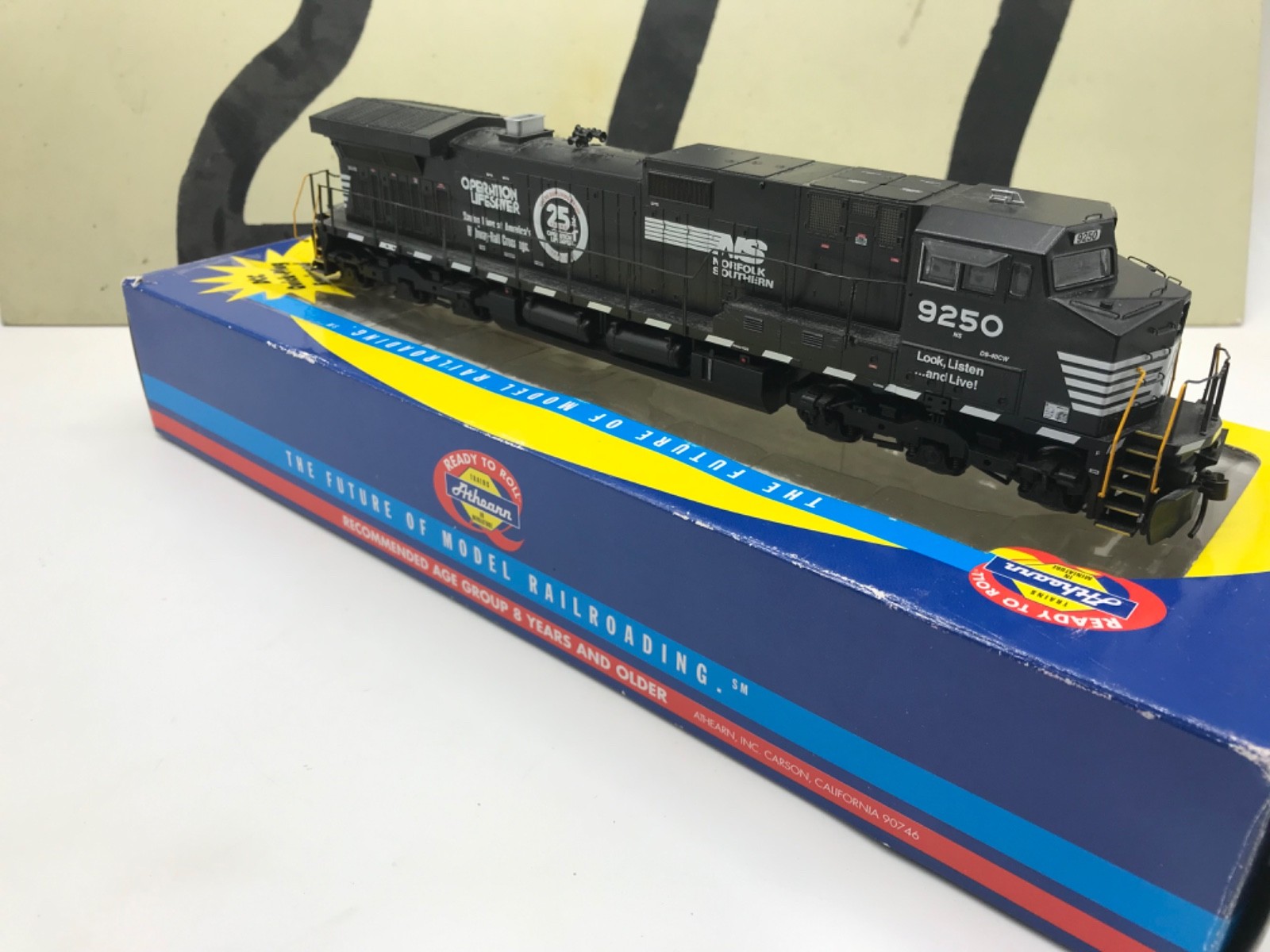 Athearn Ho Scale Norfolk Southern C44-9w Powered Diesel Locomotive O/L #9250 RTR