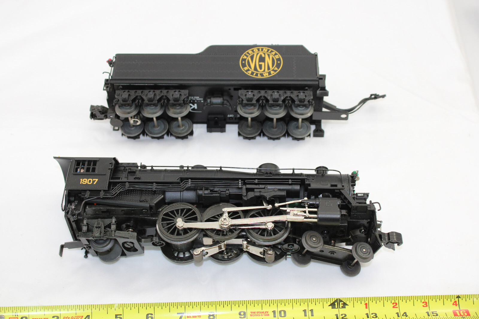 O-Gauge – K-Line – 4-6-2 -Virginian Pacific Steam Engine and Tender – K3399-001W