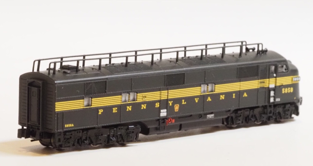 AZL 64605 Z-scale Pennsylvania PRR E7 A #5858 Diesel Locomotive NEW & TESTED
