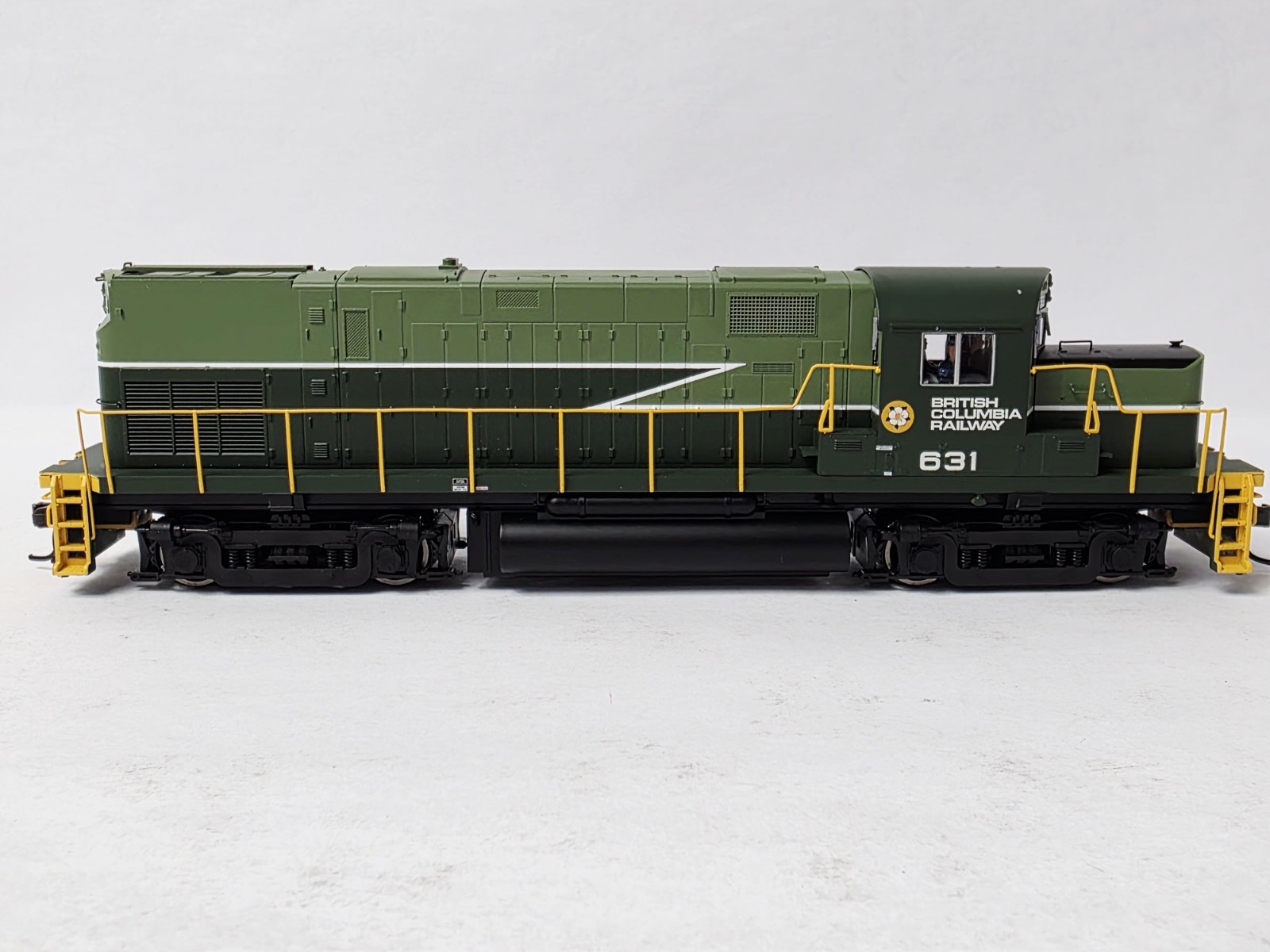ATLAS GOLD BRITISH COLUMBIA LOCOMOTIVE #631 W/ SOUND IN BOX VERY NICE LOT 10