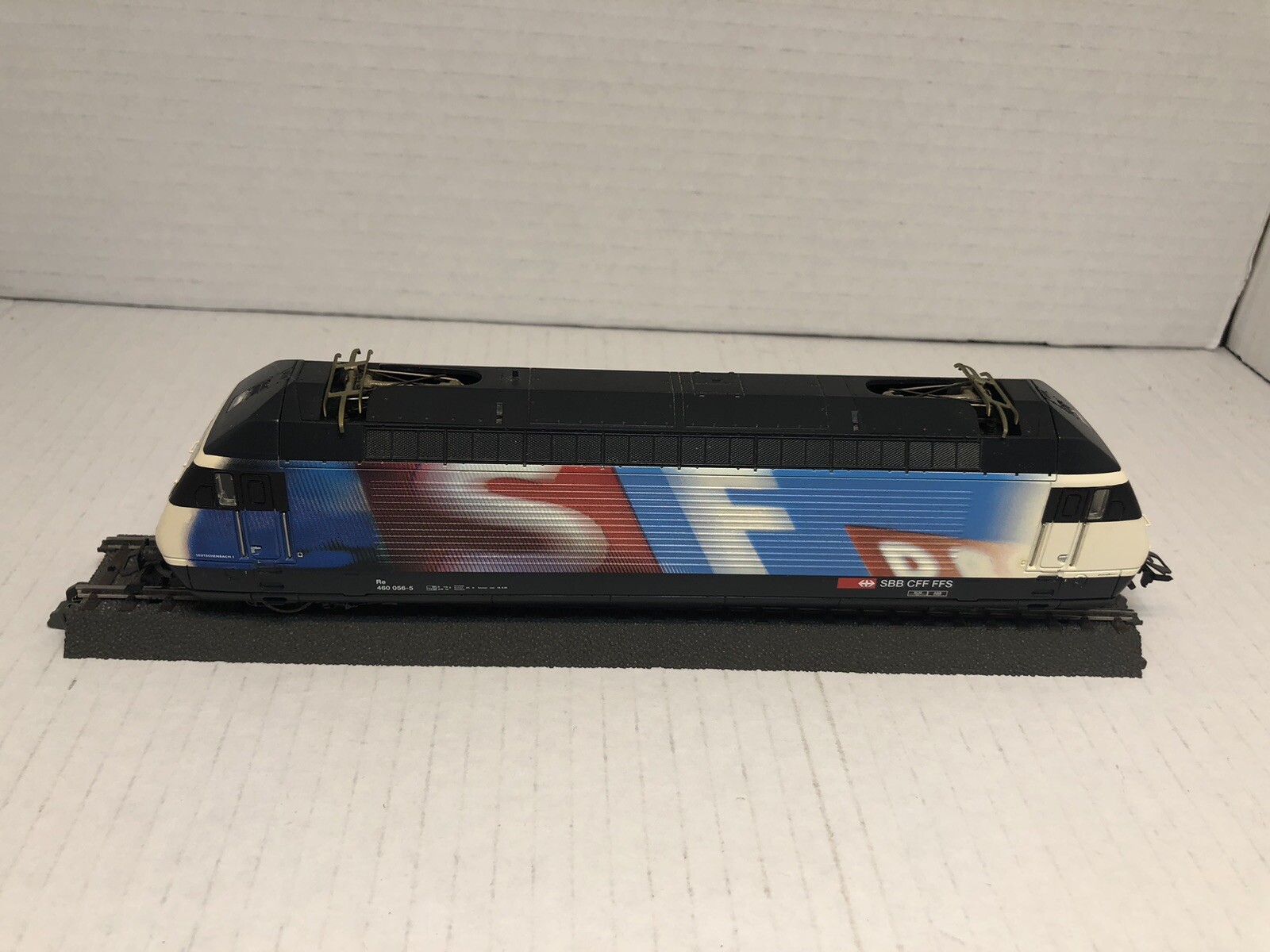 Marklin 34618 HO – Series 460 “Swiss Television” Electric Locomotive Set