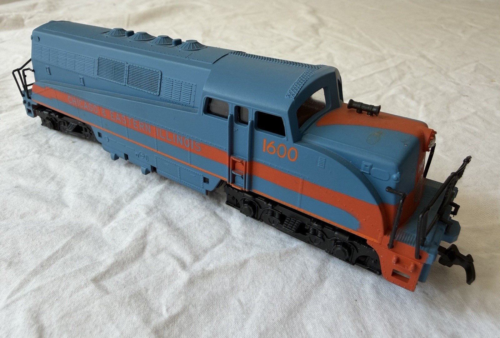 Vintage AHM Chicago & Eastern Illinois Dummy Engine #1600 Very Good Condition