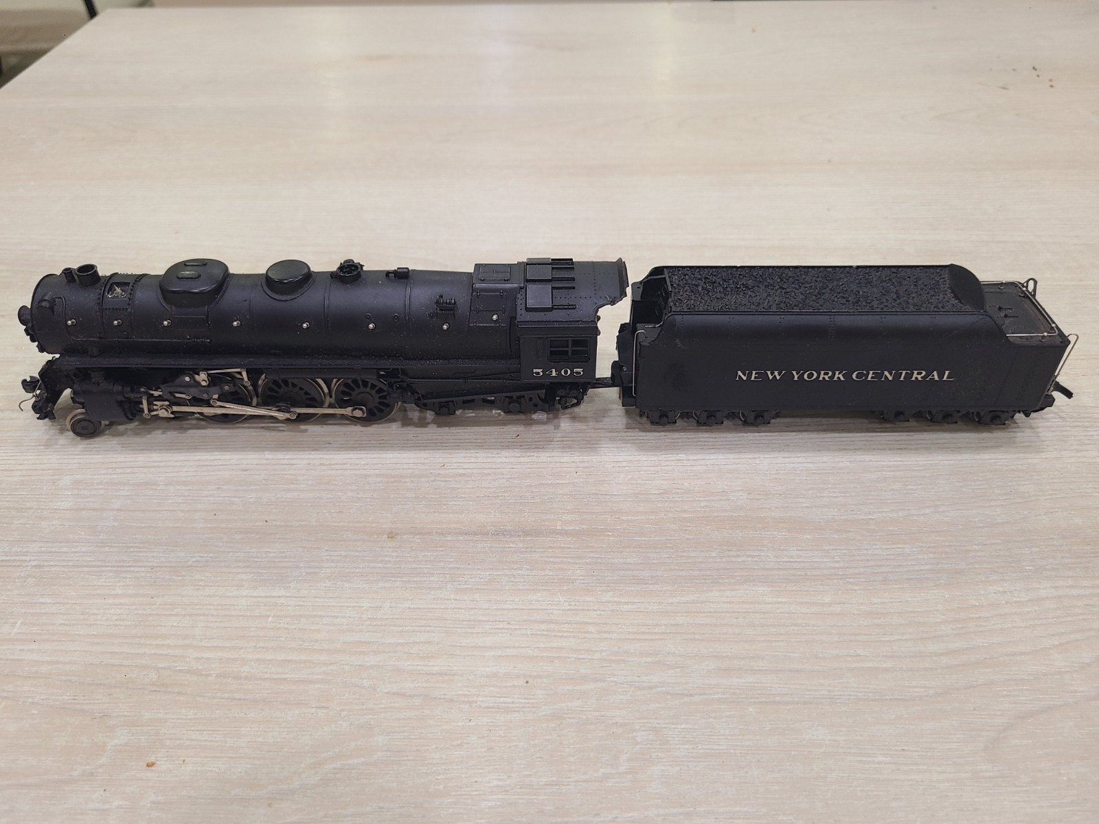 AHM/Riverossi 464 New York Central 5405 HO Locomotive. See Description