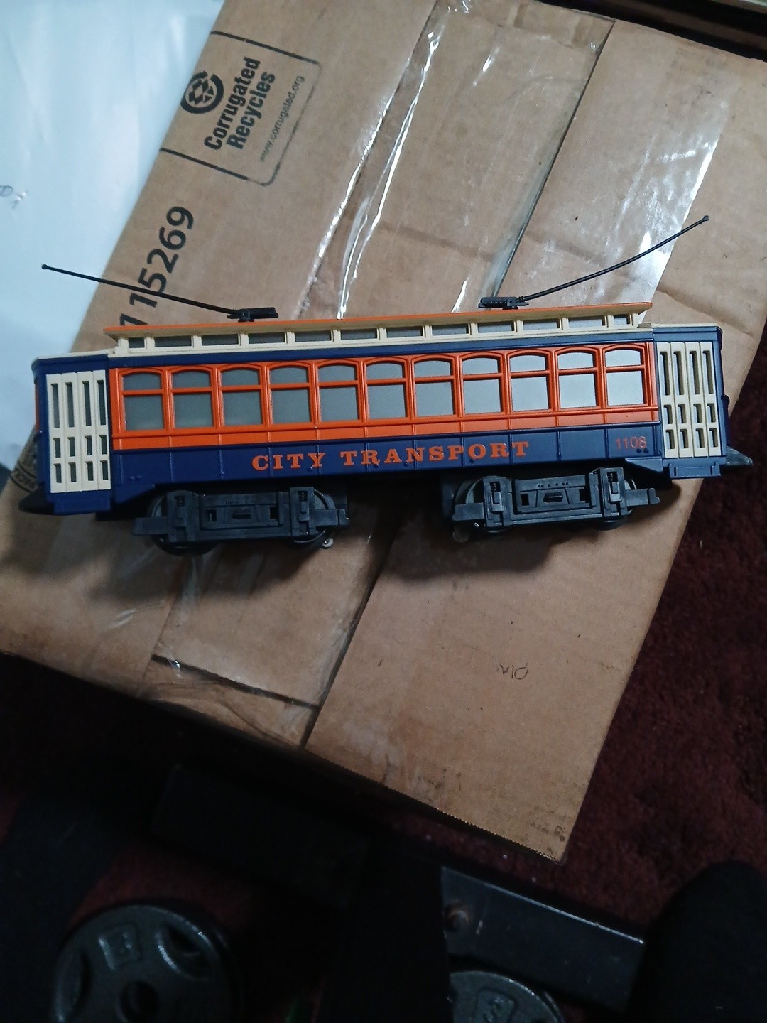 UNITED MODEL 1108 MOTORIZED CITY TRANSPORT STREET CAR- 0/027