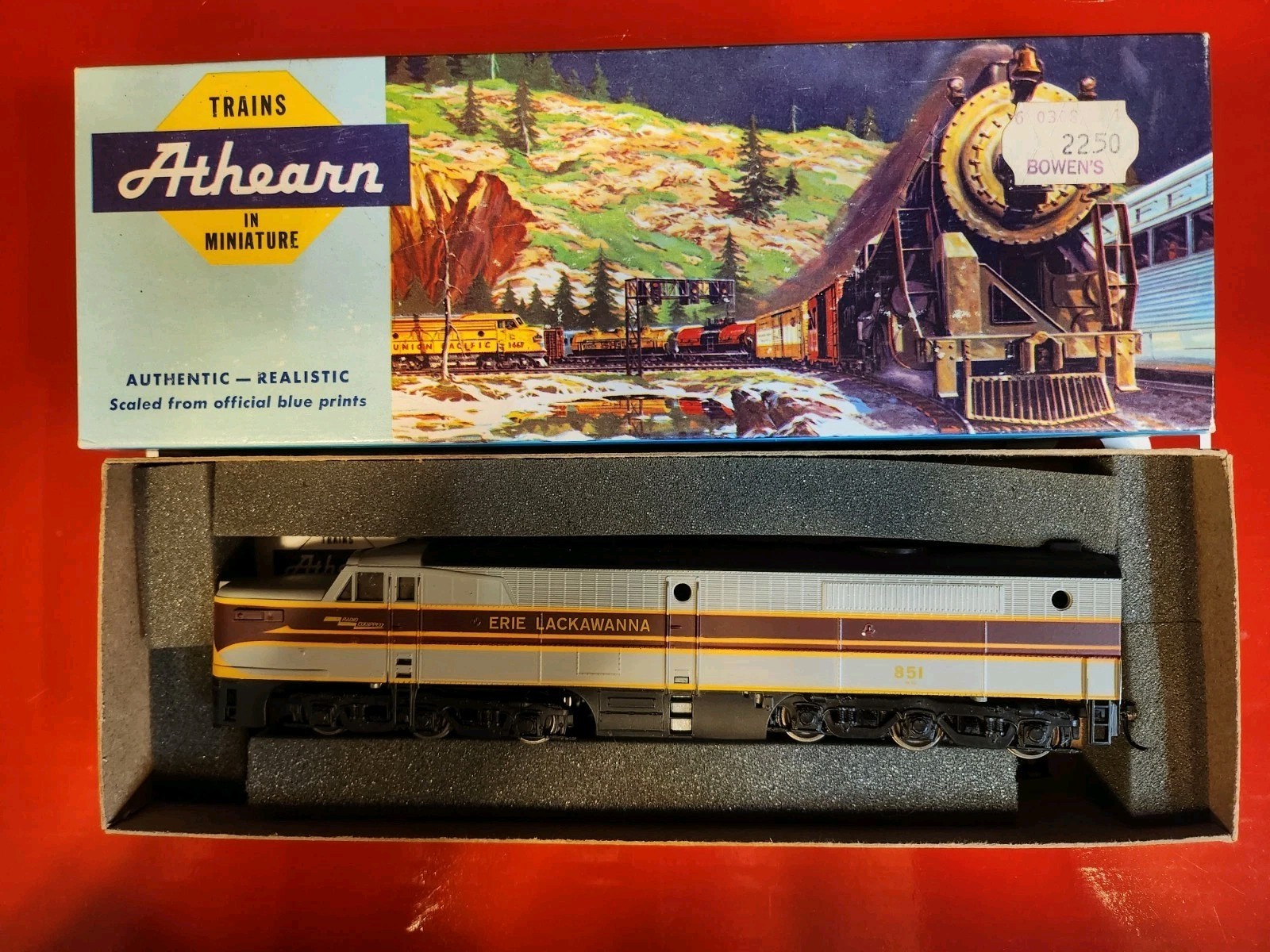 Athearn HO Scale Erie Lackawanna PA-1 Locomotive 3309 #851 In Box, Nice!Bachmann