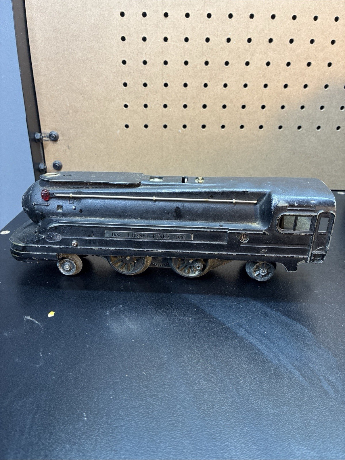 Vintage Lionel Lines 1688 Torpedo 2-4-2 Steam Locomotive Untested