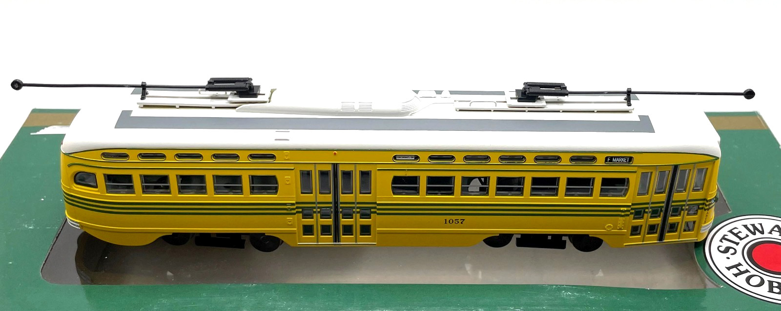 HO BOWSER 12557 PCC STREETCAR CINCINATTI # 1057
