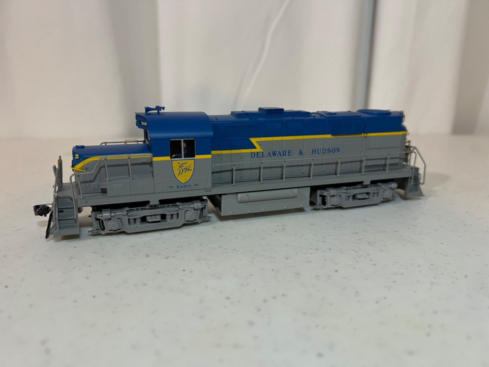 HO Atlas Trainman D&H Delaware and Hudson Alco RS-36 with custom details-sound