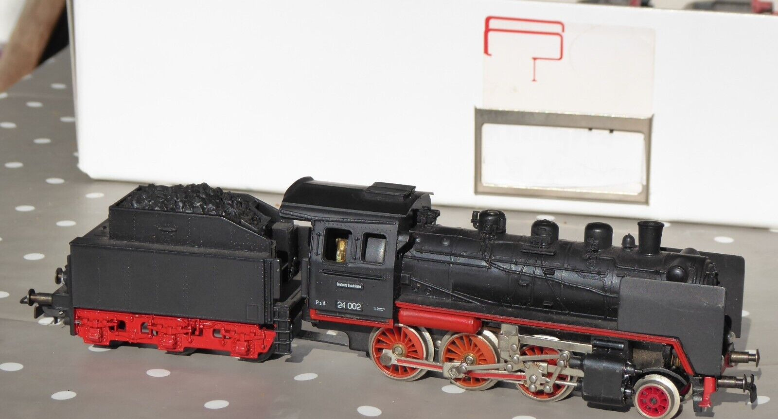 Gützold H0 Steam Locomotive BR 24 002 Of The DR Era 3, Function + Light OK, Used