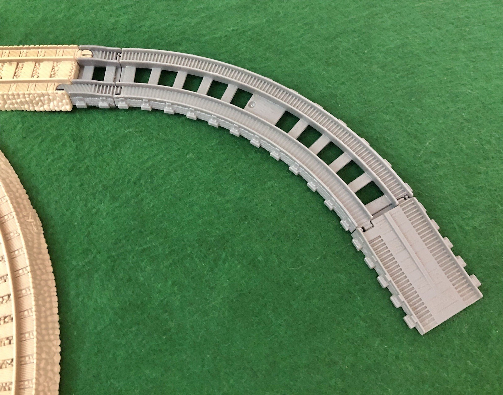 Thomas & Friends Trackmaster Duck At McColl’s Farm Set (2008) + Emily & More!
