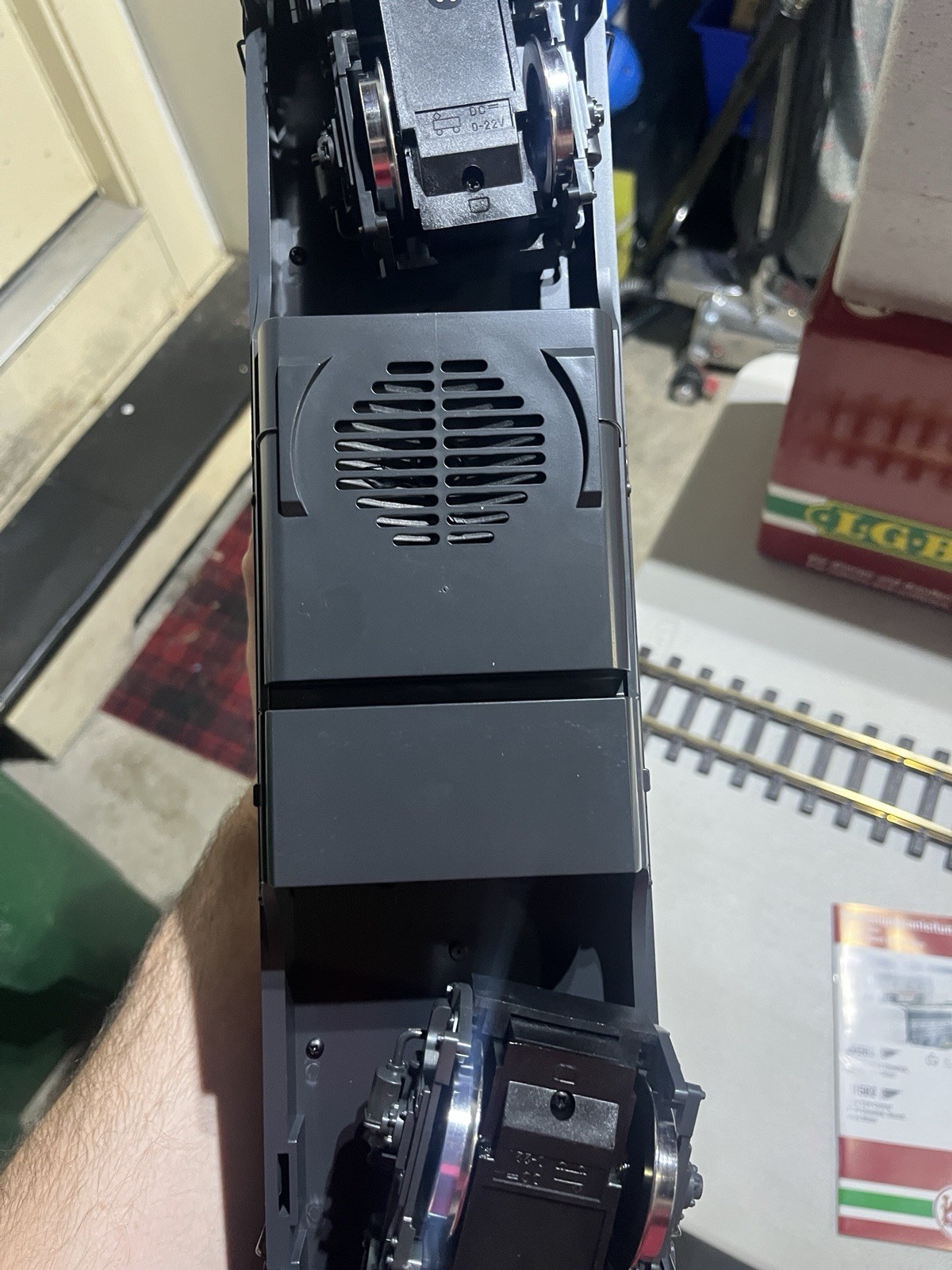 LGB 21582 G Scale NYC F7 B Unit Non-Powered Diesel Locomotive with Sound #2423