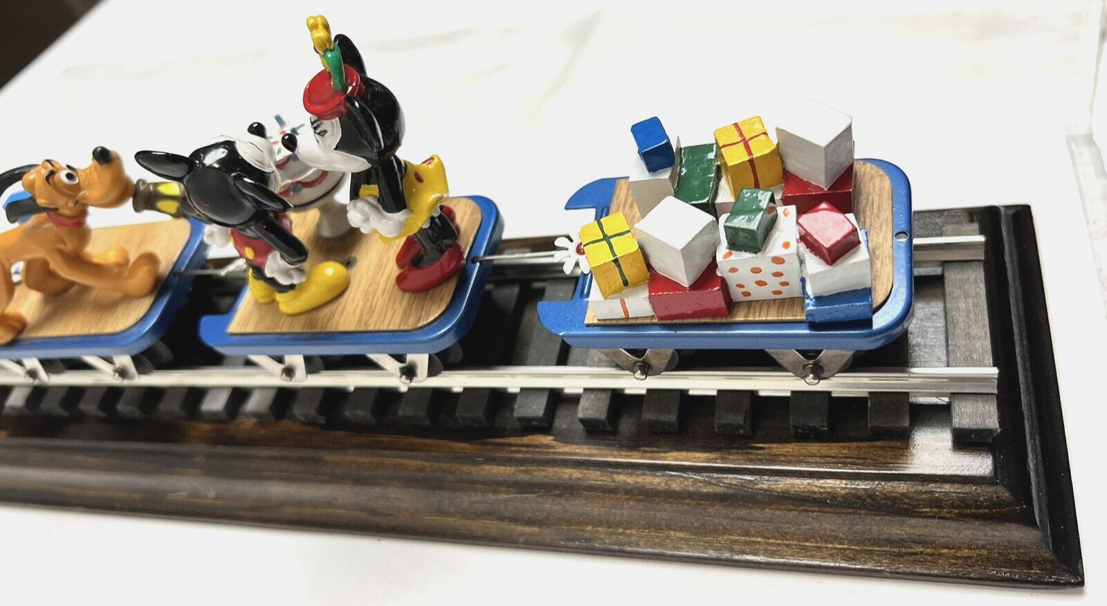1988 WALT DISNEY PRIDE LINES MICKEY MOUSE HAPPY 60TH BIRTHDAY TRAIN & DISPLAY