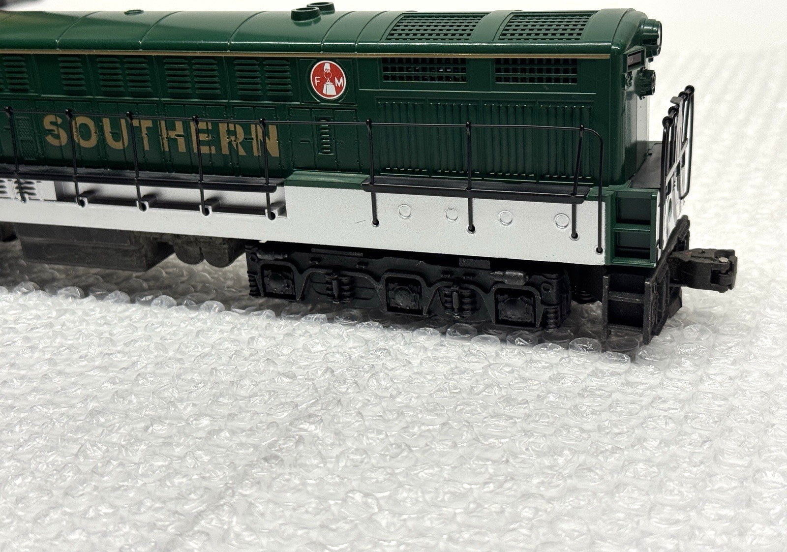 Lionel Train Deisel Engine 6-18301 Southern Fairbanks Morse