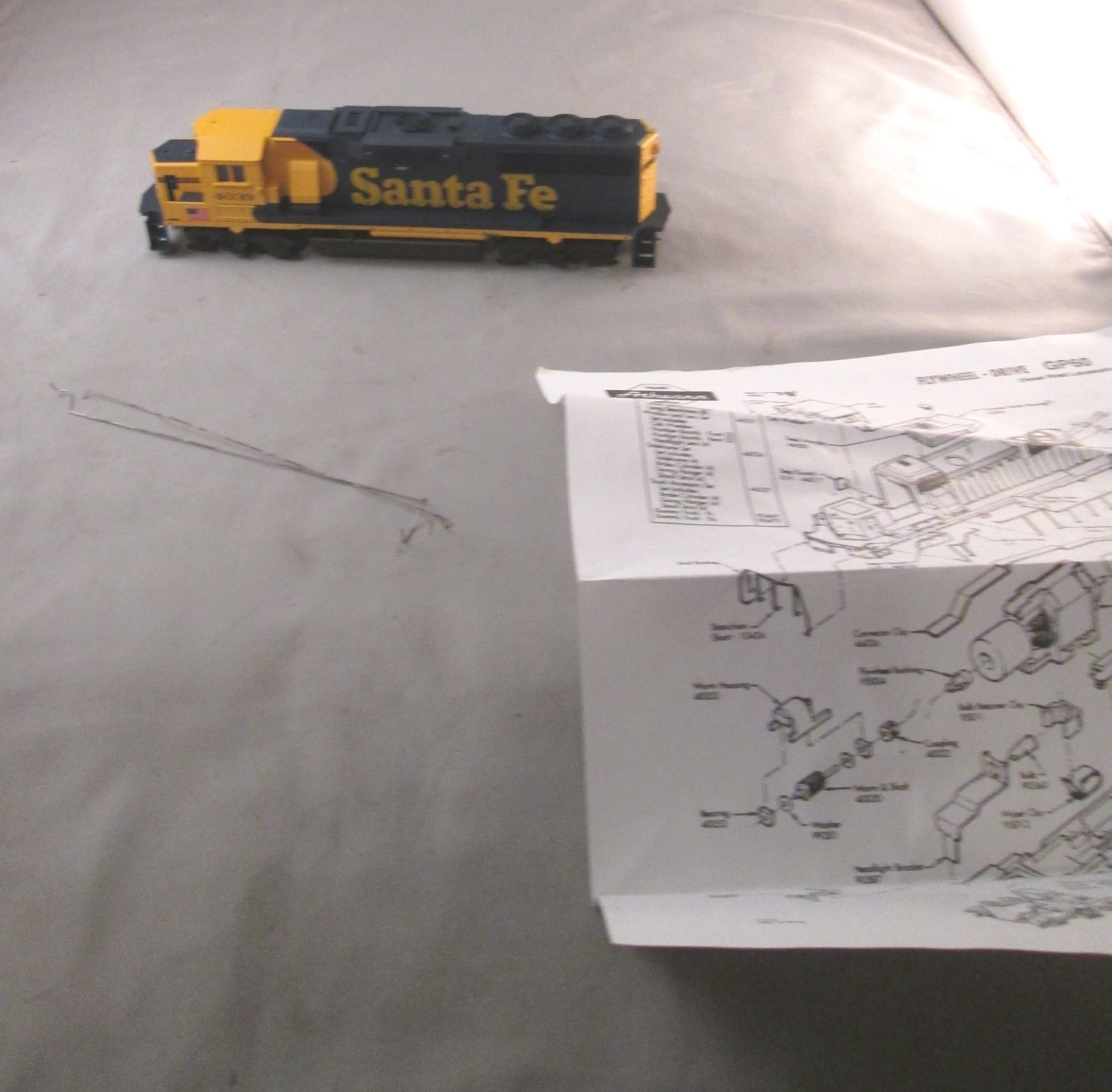 Athearn HO Scale Santa Fe #4039 GP60 Diesel Locomotive Dummy new good condition