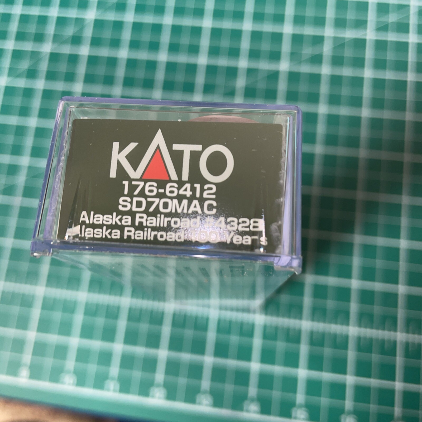 New! Kato N-Scale 176-6412 SD70MAC Alaska 100 Years $145.00 Make Offer
