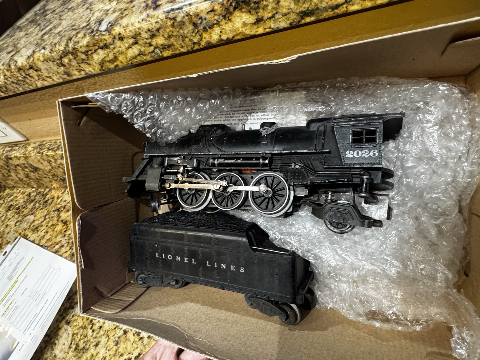 Vintage Locomotive Lionel 2026 Steam Engine & 6026W Whistle Tender Tested