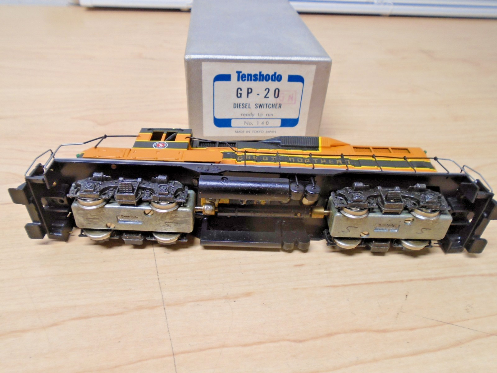 Tenshodo Japan BRASS HO Finished Great Northern GP20 Diesel Loco Run/Light OB