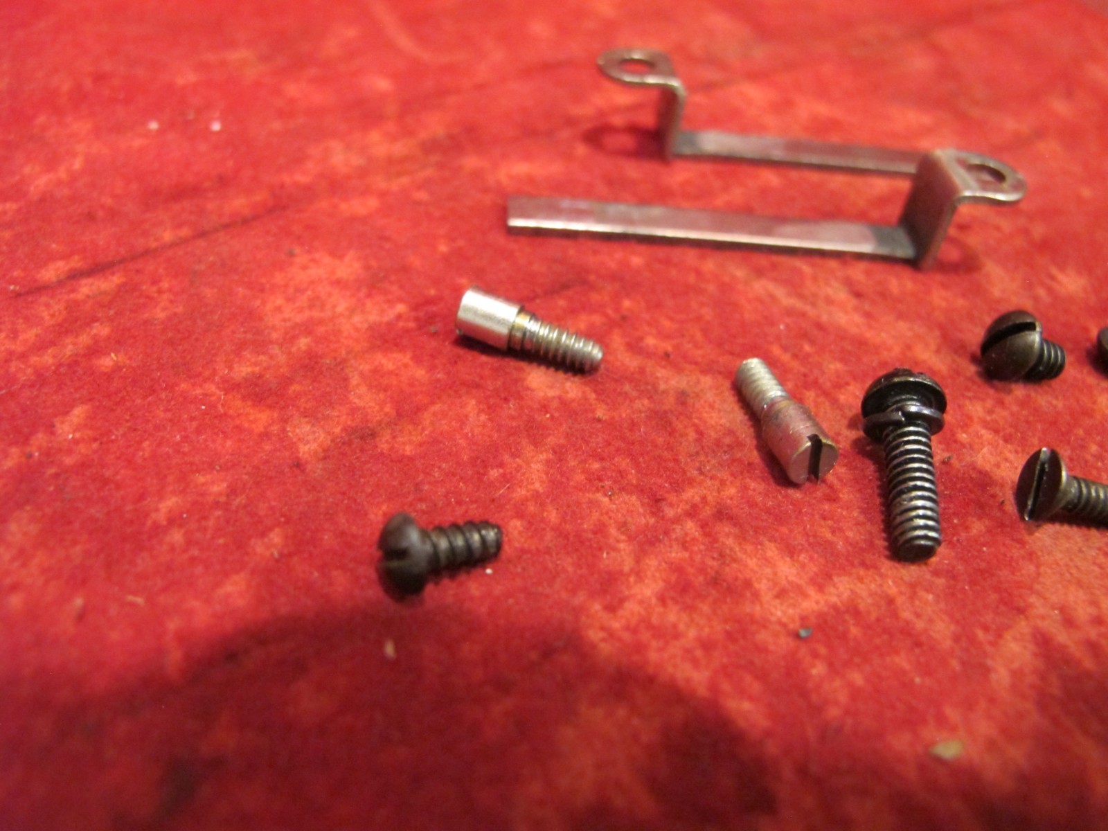 LIONEL O 1666 Steam Locomotive PARTS SCREWS ECT..