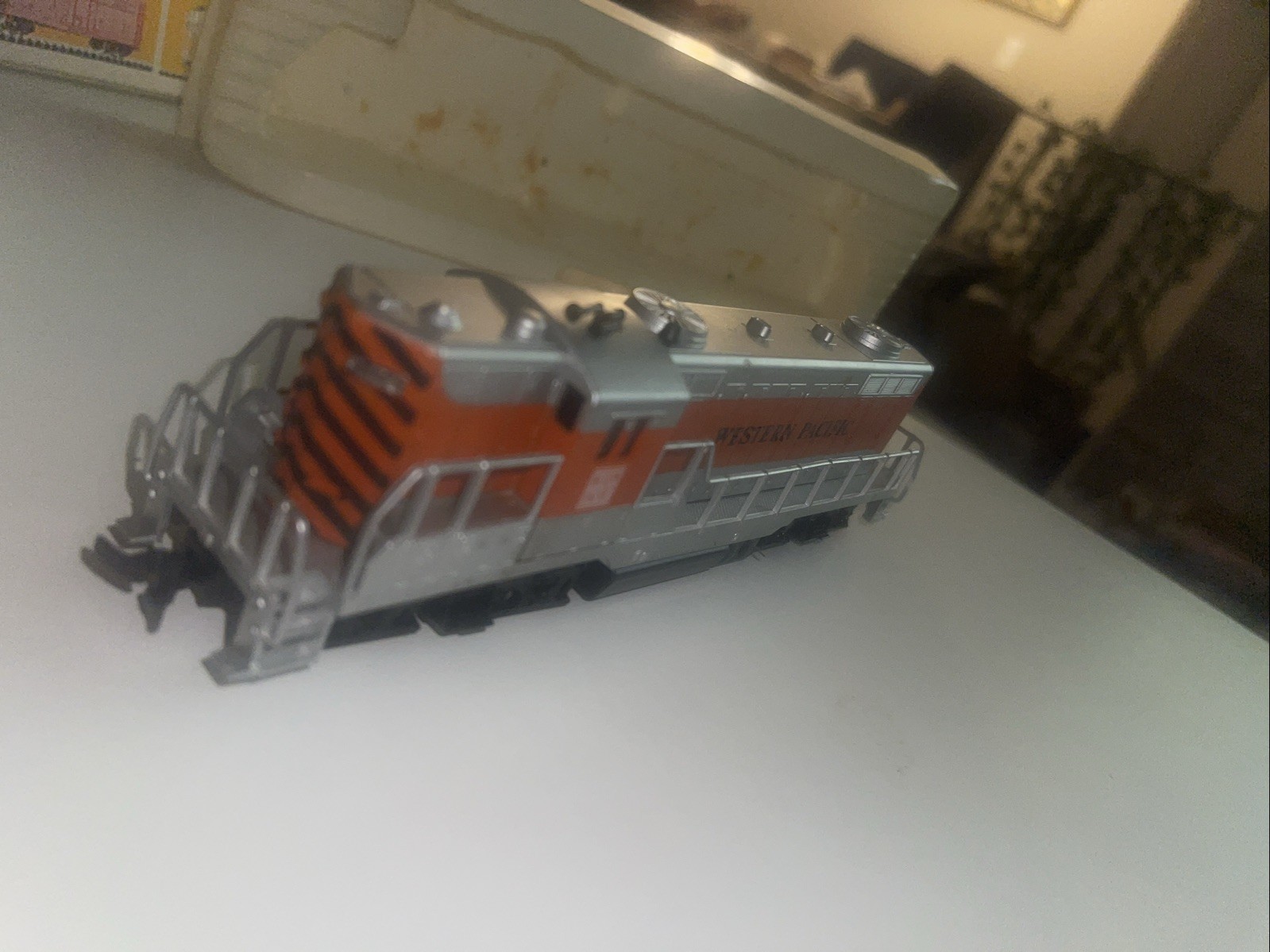 HO Scale Western Pacific GP38-2 Diesel Locomotive – Orange/Silver Tiger Stripe