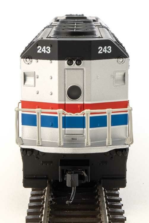 Walthers HO Scale ~ New 2026 ~ EMD F40PH ~ Standard DC ~ Amtrak #243 ~ 910-9463